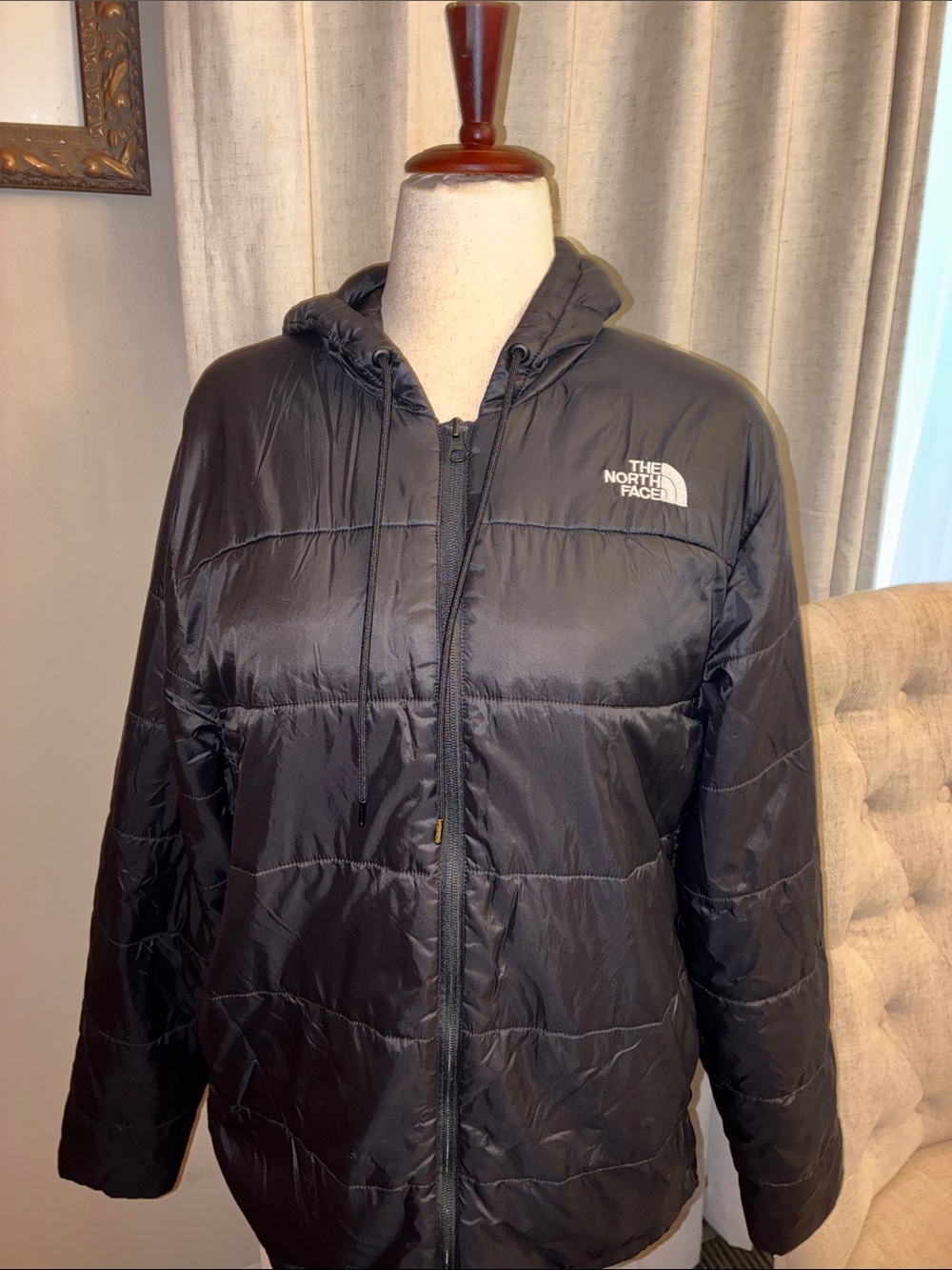 GUC Unisex The North Face Mens Size L Black Hooded Packable Puffer Jacket